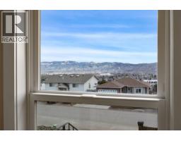 Mud room - 1748 North River Drive, Kamloops, BC V2B7N7 Photo 11