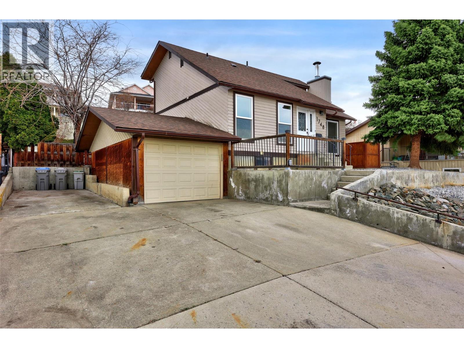 1748 North River Drive - 3