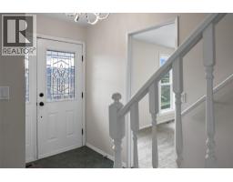 3pc Ensuite bath - 1748 North River Drive, Kamloops, BC V2B7N7 Photo 9