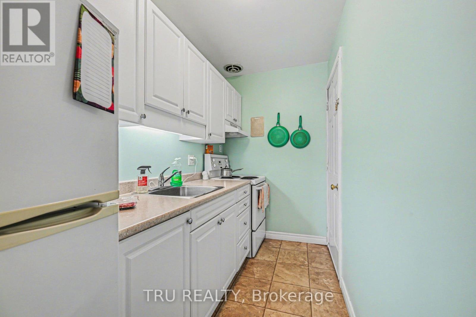 186 WATER STREET - 7