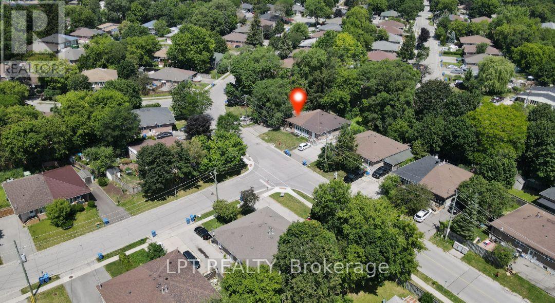 43 NEWBURY DRIVE - 26