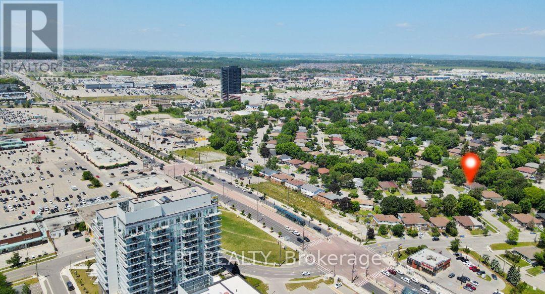 43 NEWBURY DRIVE - 25