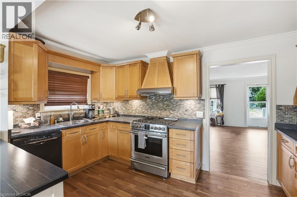 272 ADELINE Avenue - 15
