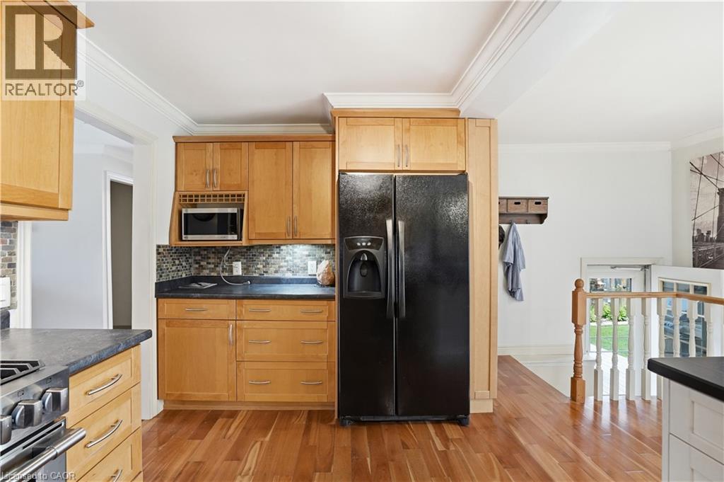 272 ADELINE Avenue - 18
