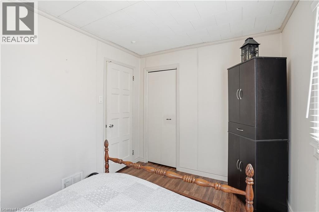 272 ADELINE Avenue - 22