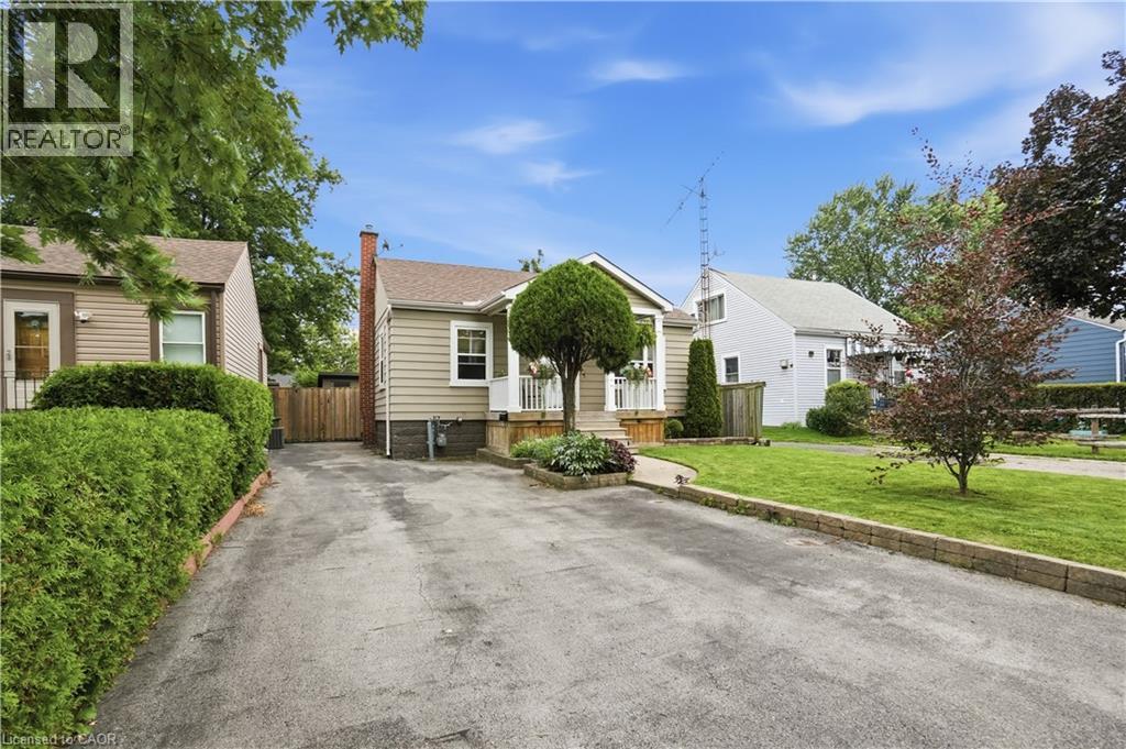 272 ADELINE Avenue - 3