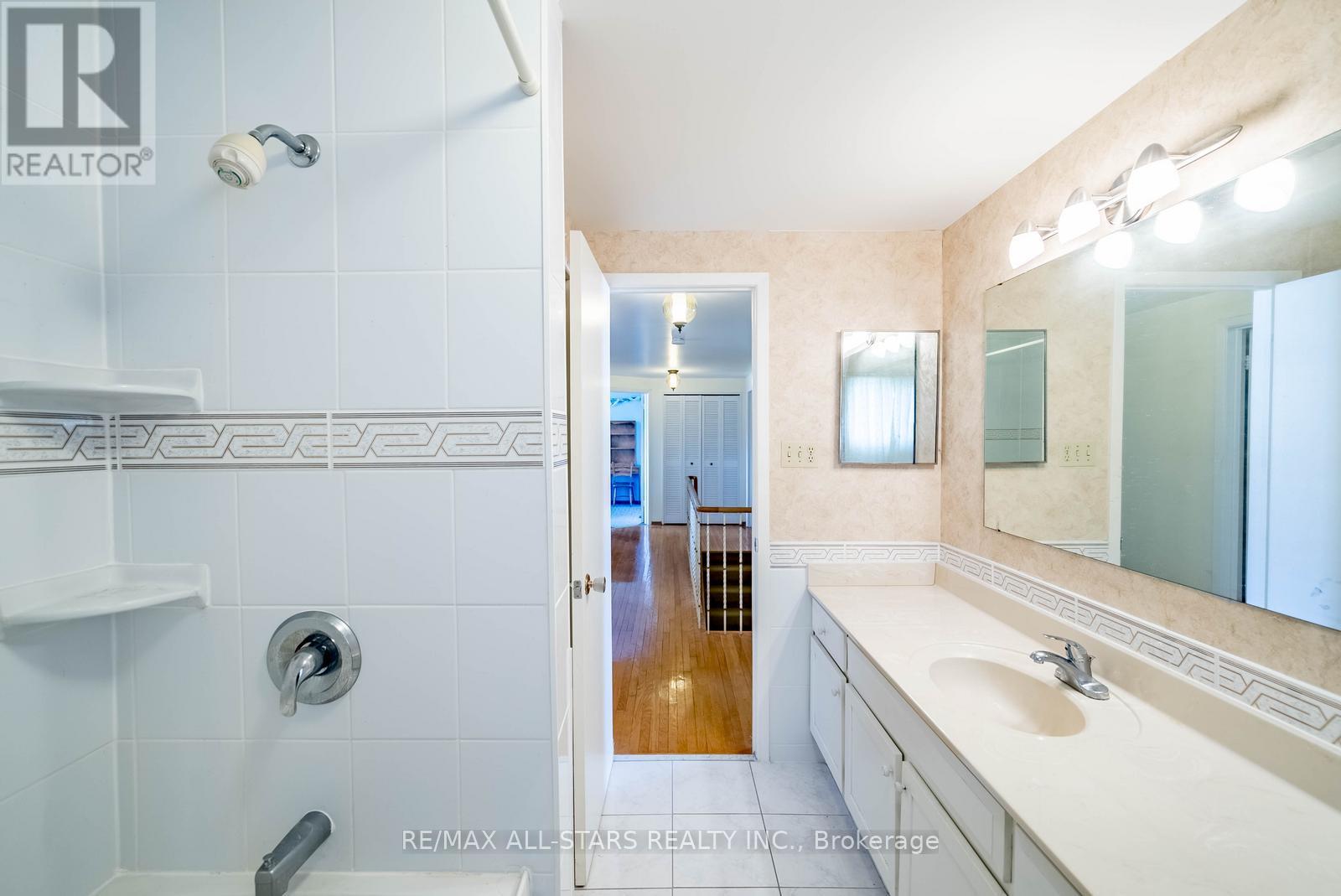 57 GLOXINIA CRESCENT - Image 26