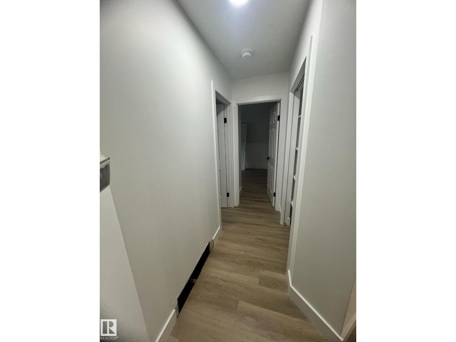3320 43 ST NW — photo 9