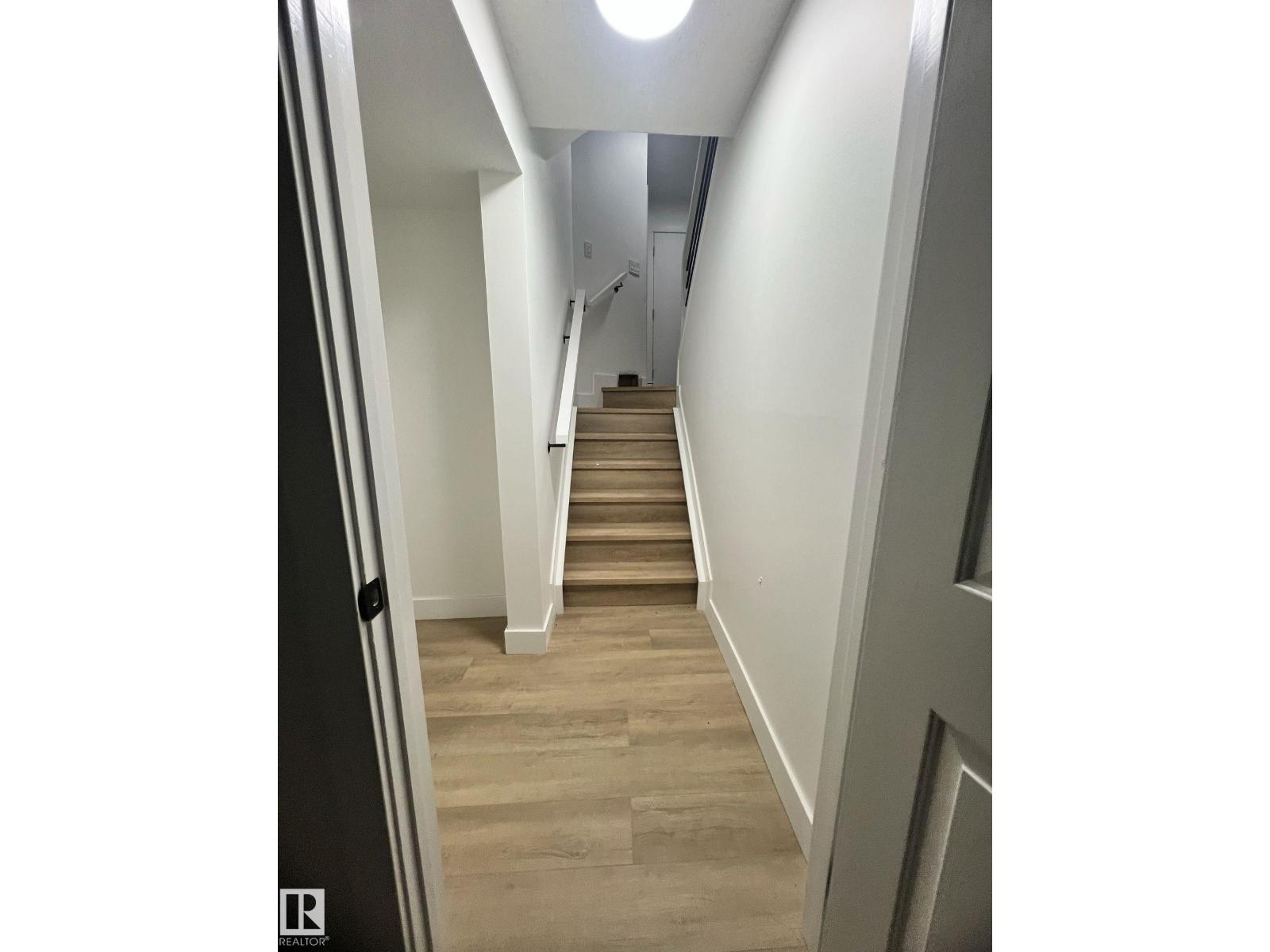 3320 43 ST NW - 18