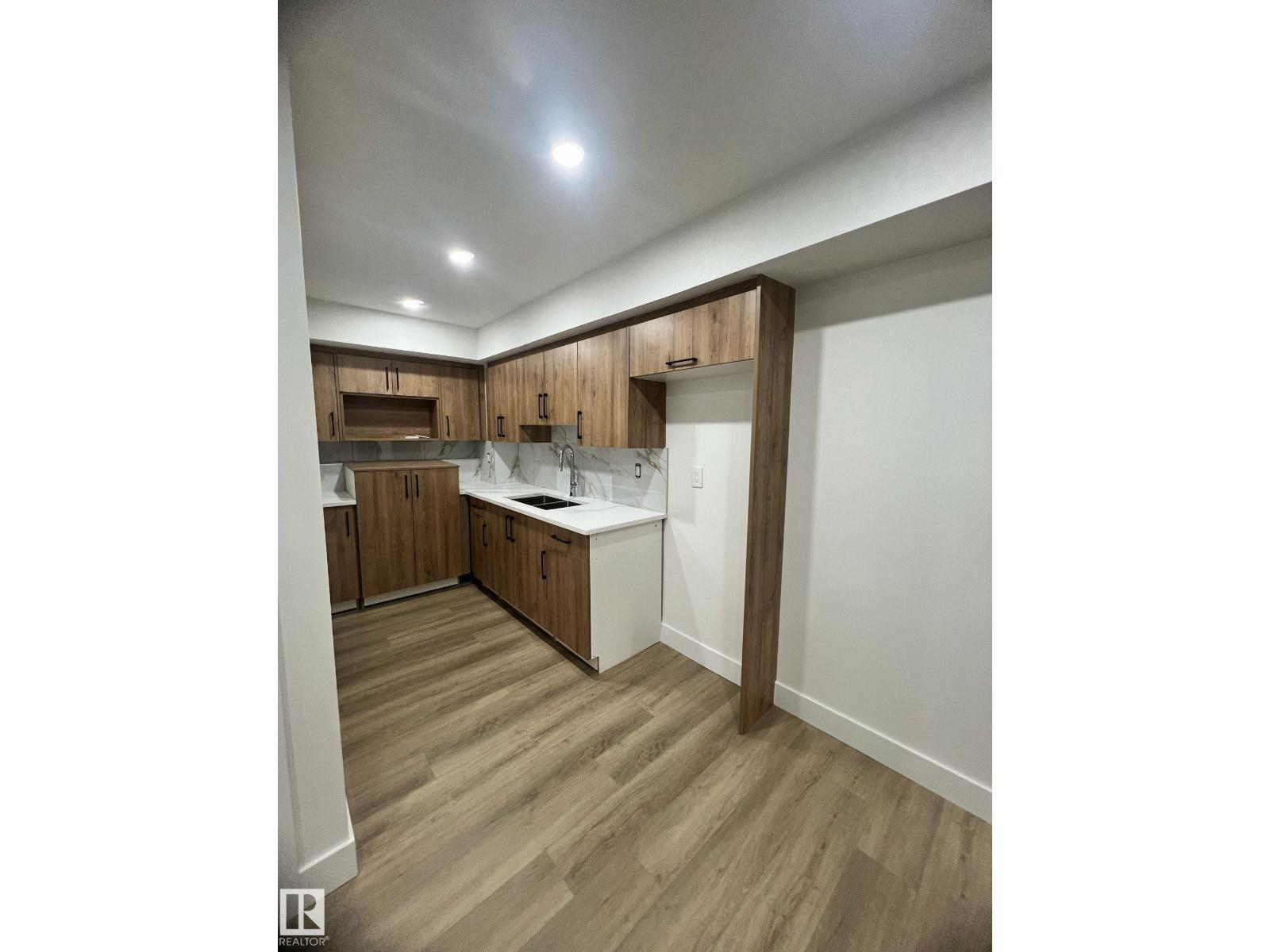 3320 43 ST NW - 22