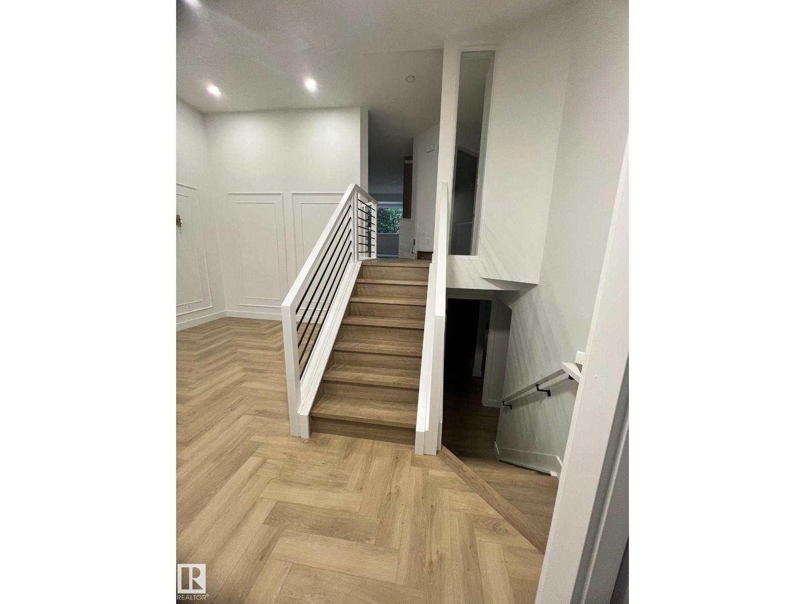 3320 43 ST NW - 3