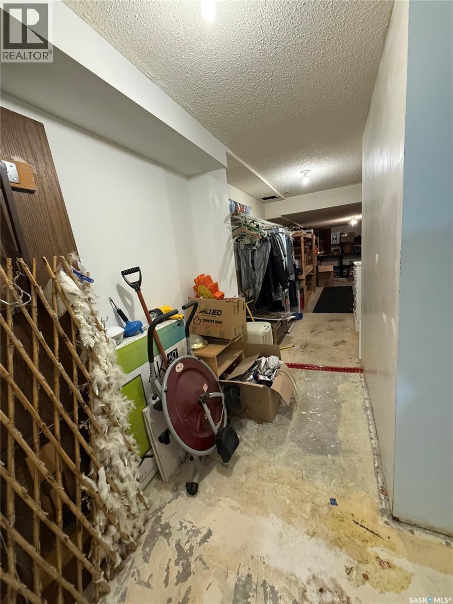 306 Crean CRESCENT - 38