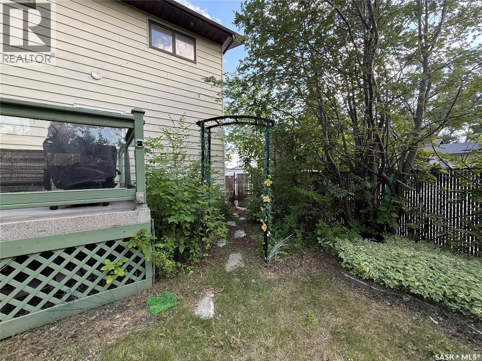 306 Crean CRESCENT - 44