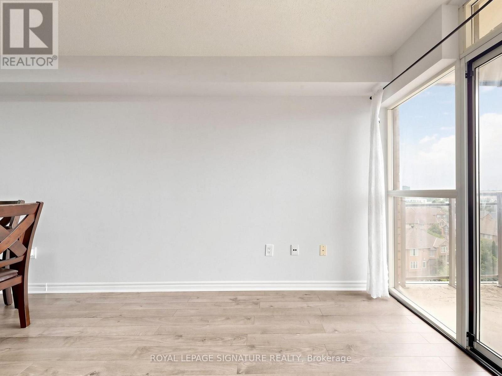 #708 55 STRATHAVEN DRIVE - 12