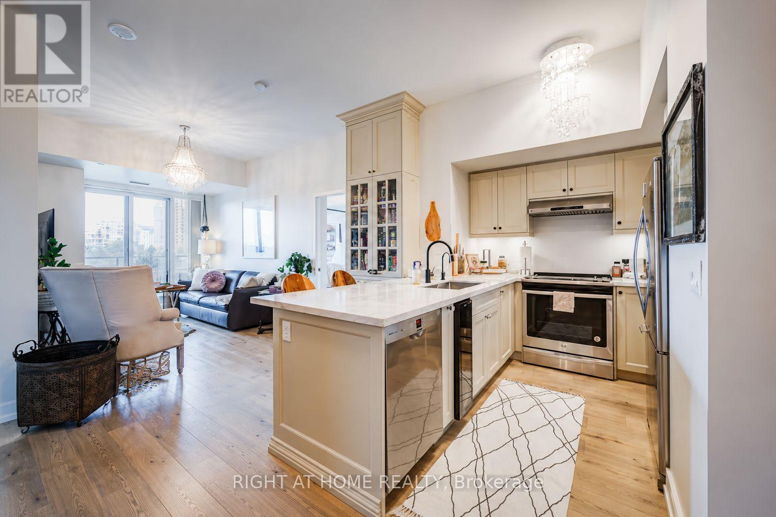 #334 30 SHORE BREEZE DRIVE - 2