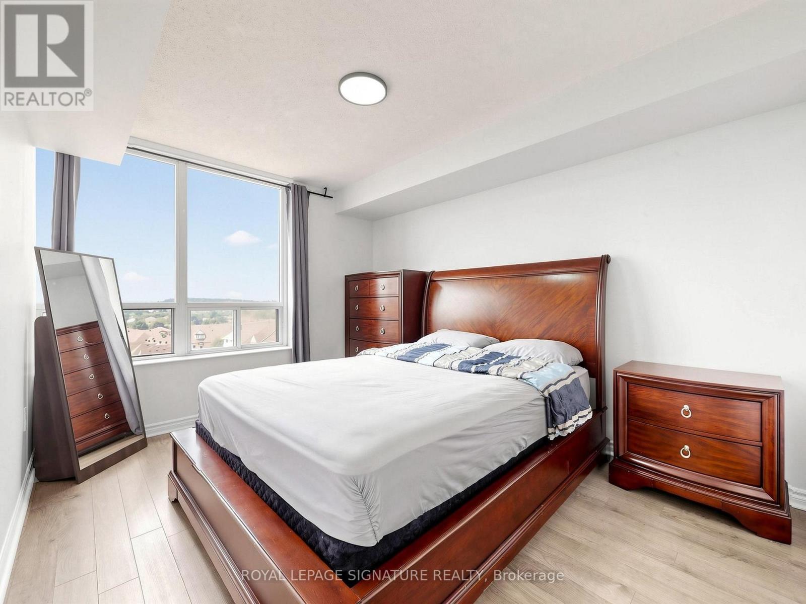 #708 55 STRATHAVEN DRIVE - 23