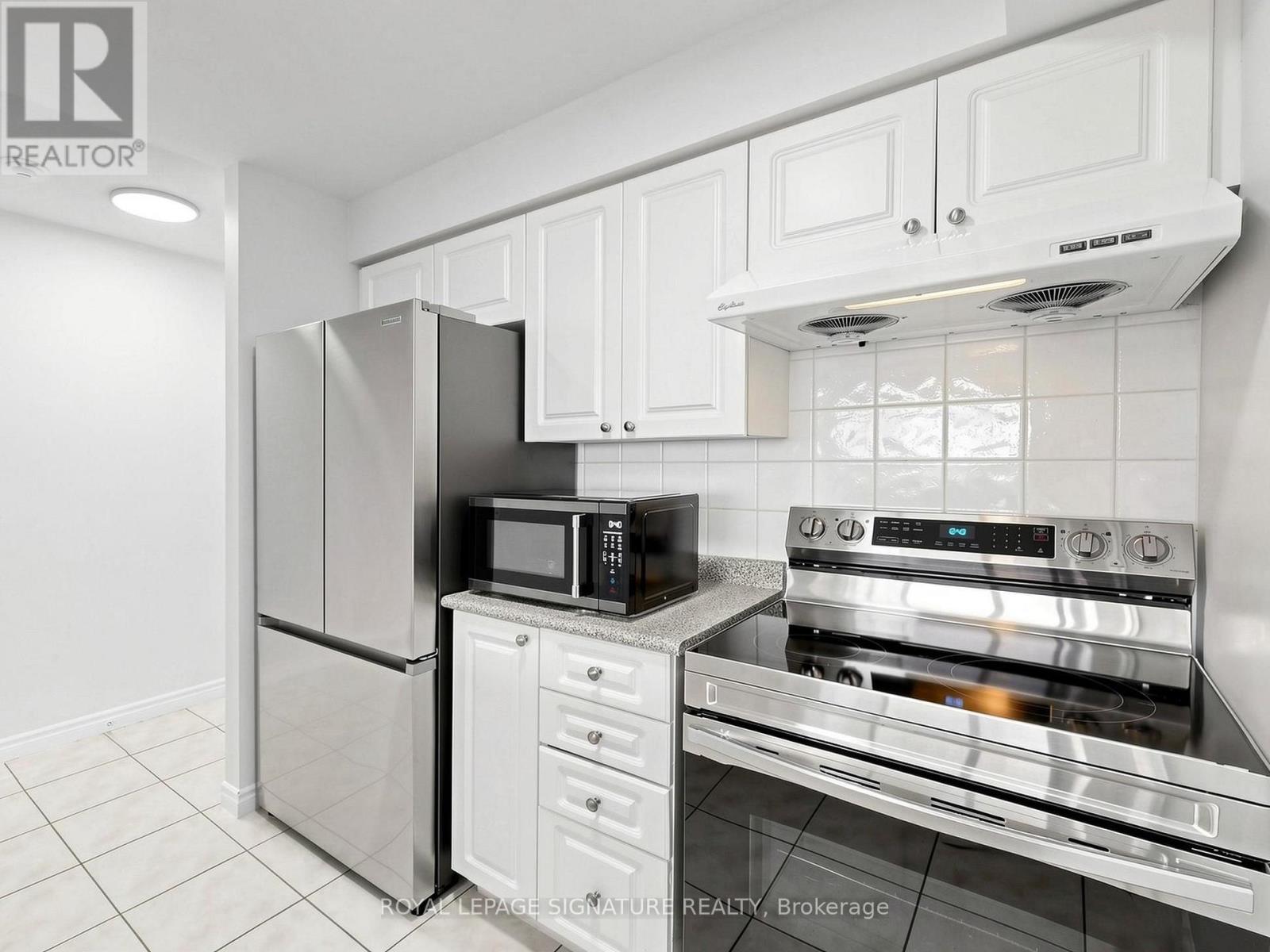 #708 55 STRATHAVEN DRIVE - 19