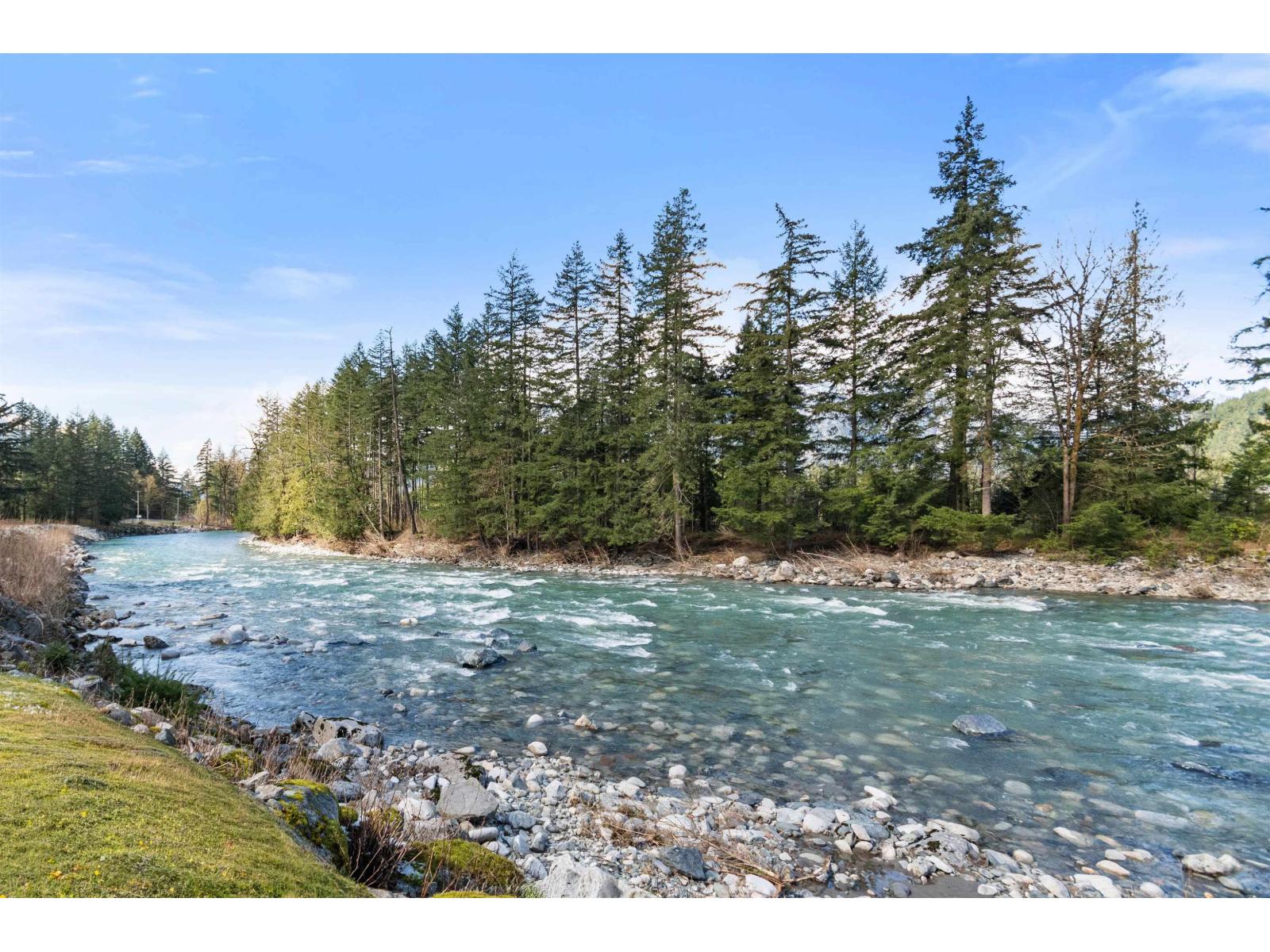260 ROBERTSON CRESCENT, Hope, Hope