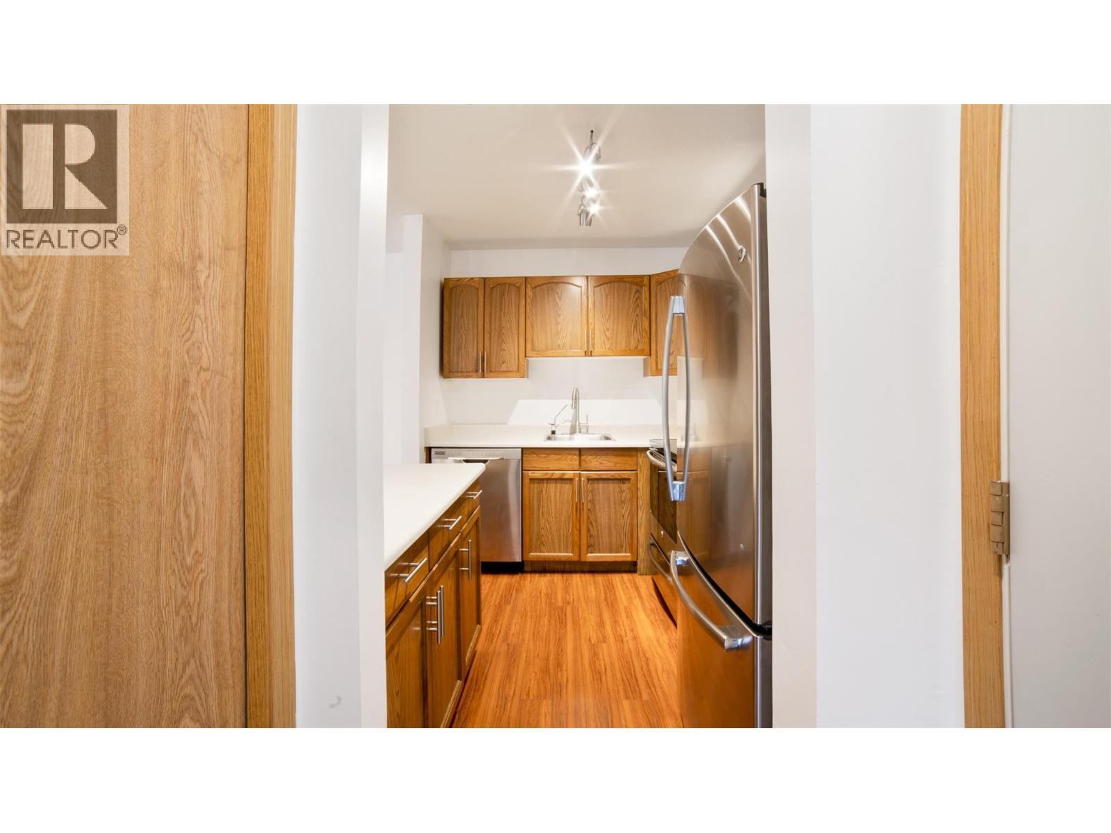 208D 735 Cook Road, Kelowna
