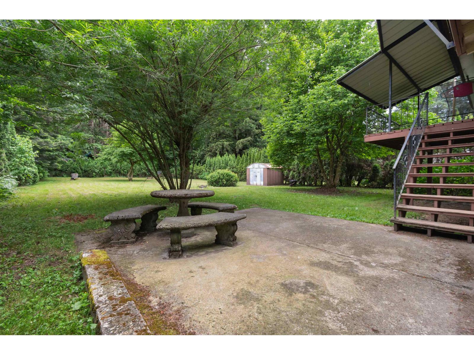 260 ROBERTSON CRESCENT, Hope, Hope
