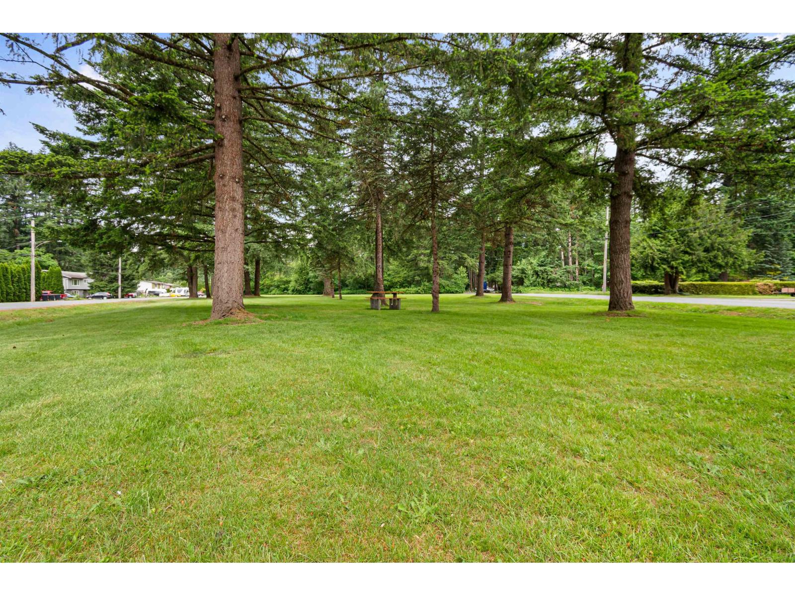 260 ROBERTSON CRESCENT, Hope, Hope