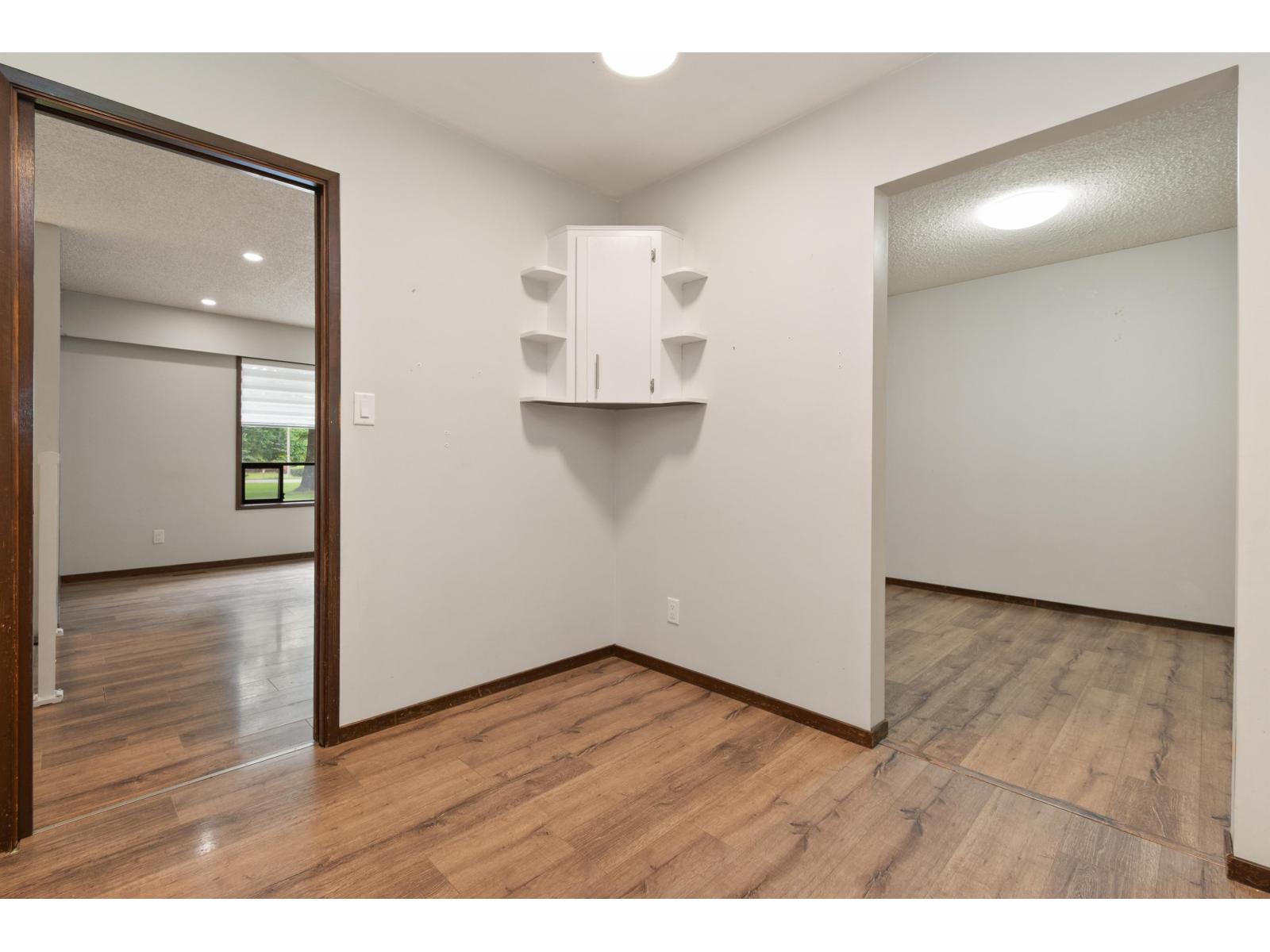 260 ROBERTSON CRESCENT, Hope, Hope