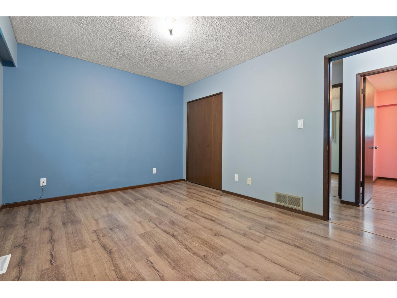 260 ROBERTSON CRESCENT, Hope, Hope