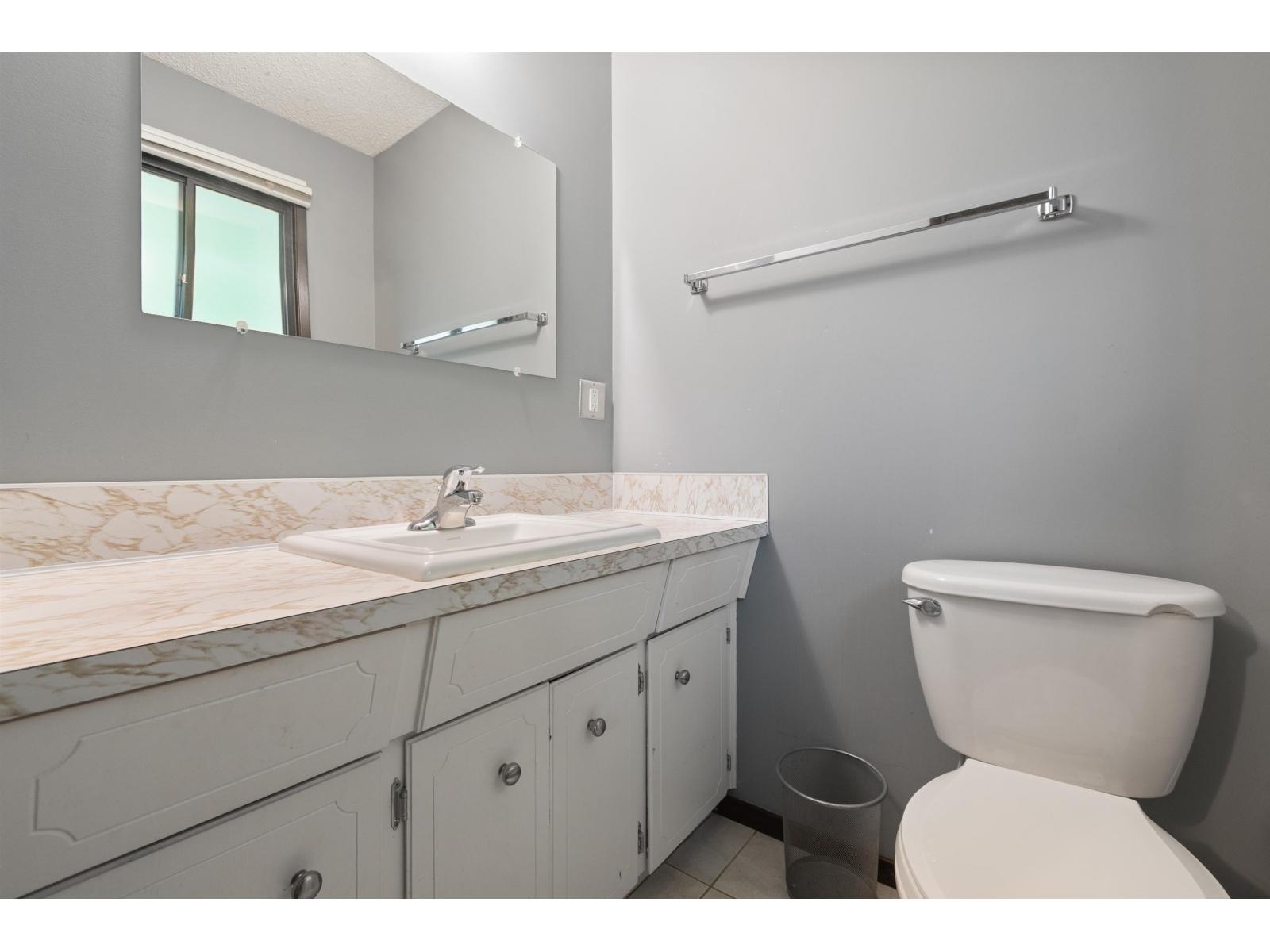 260 ROBERTSON CRESCENT, Hope, Hope