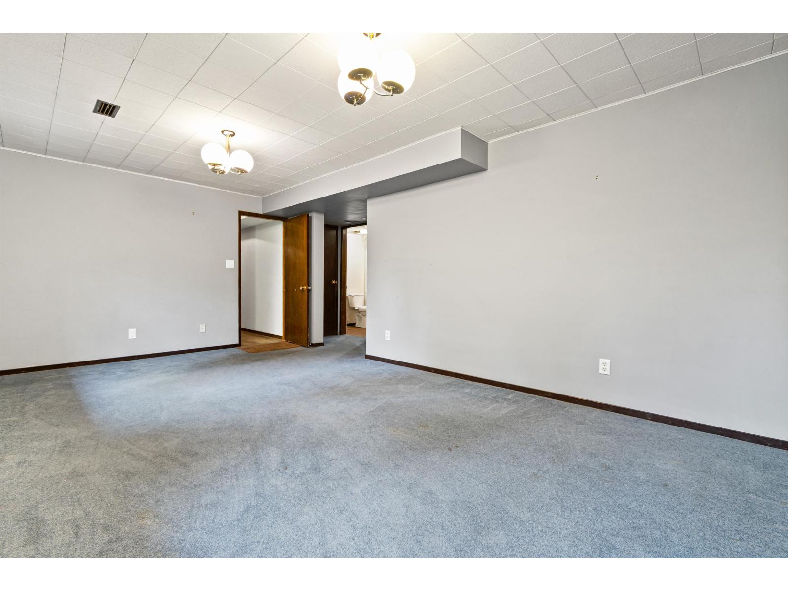 260 ROBERTSON CRESCENT, Hope, Hope