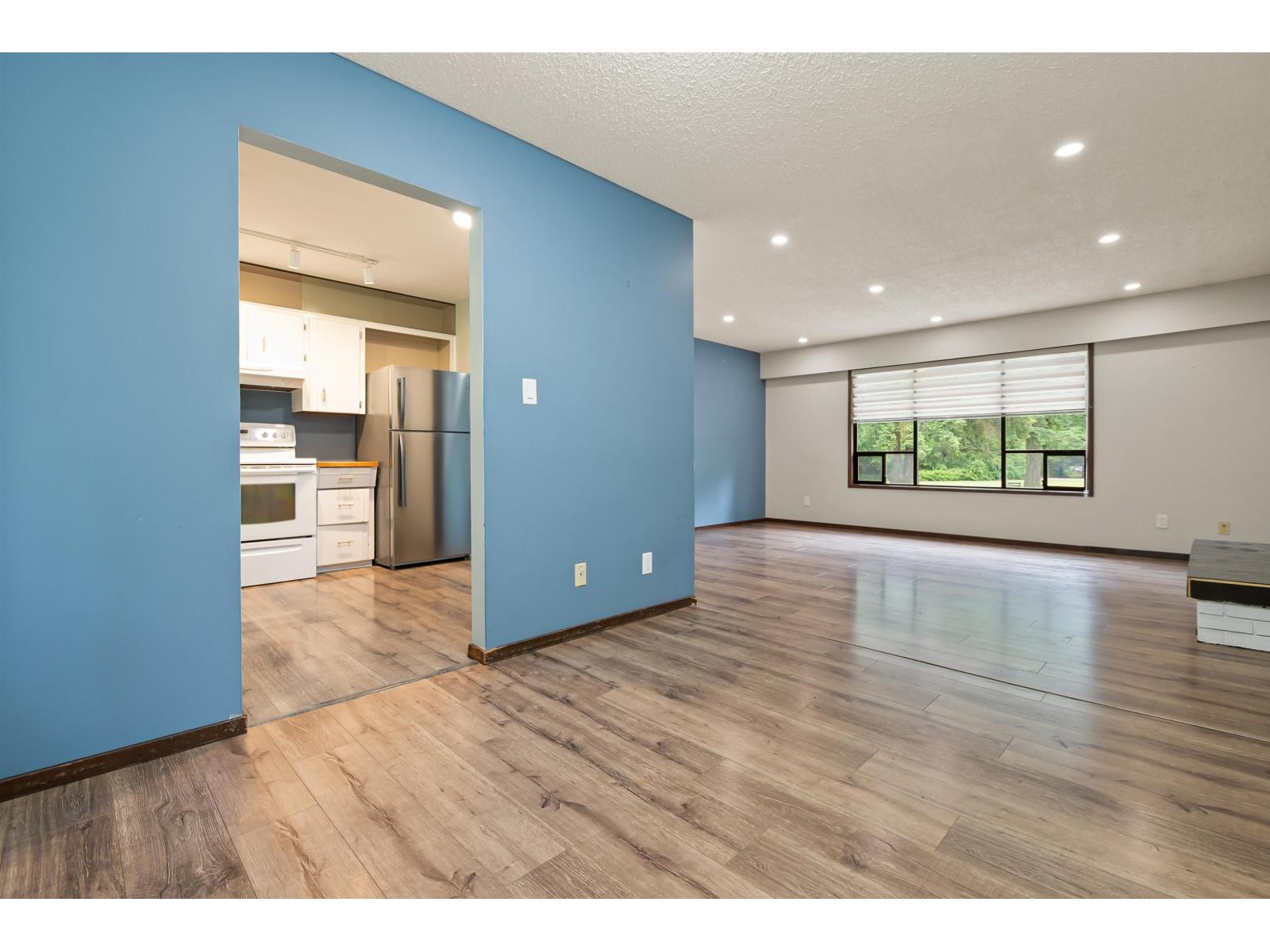 260 ROBERTSON CRESCENT, Hope, Hope