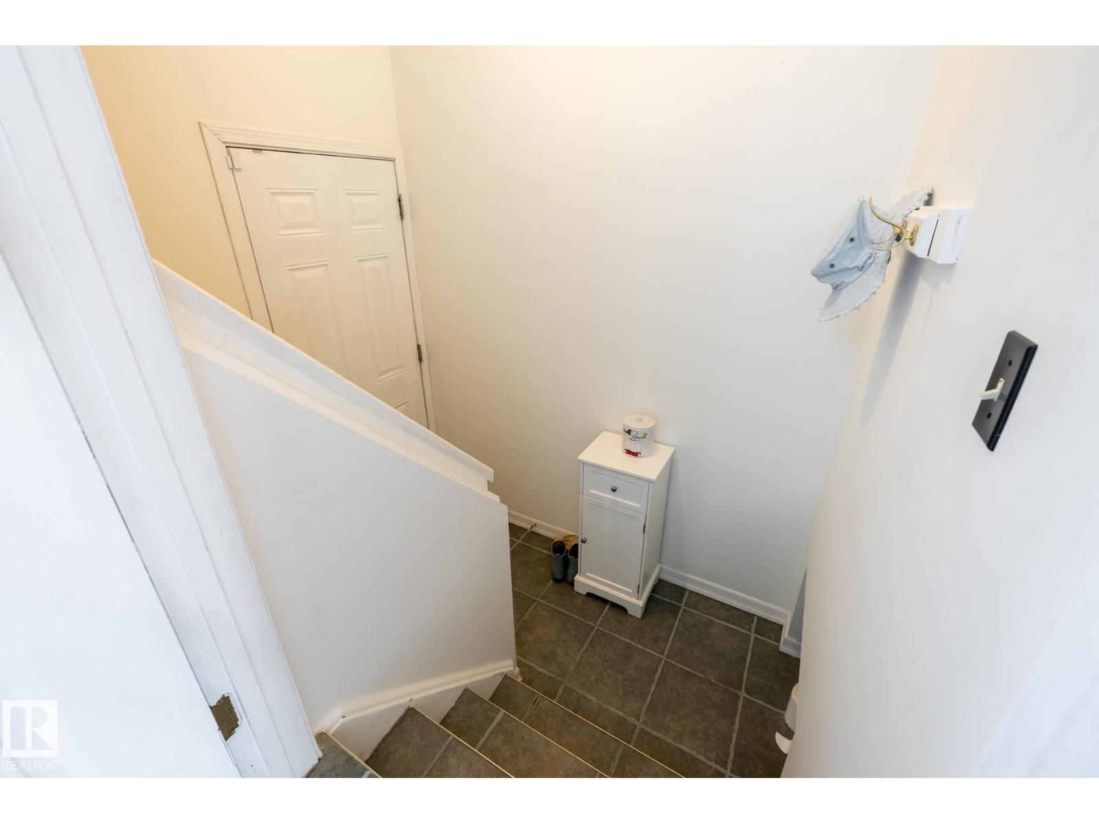 2309 MILLBOURNE RD W NW - 19