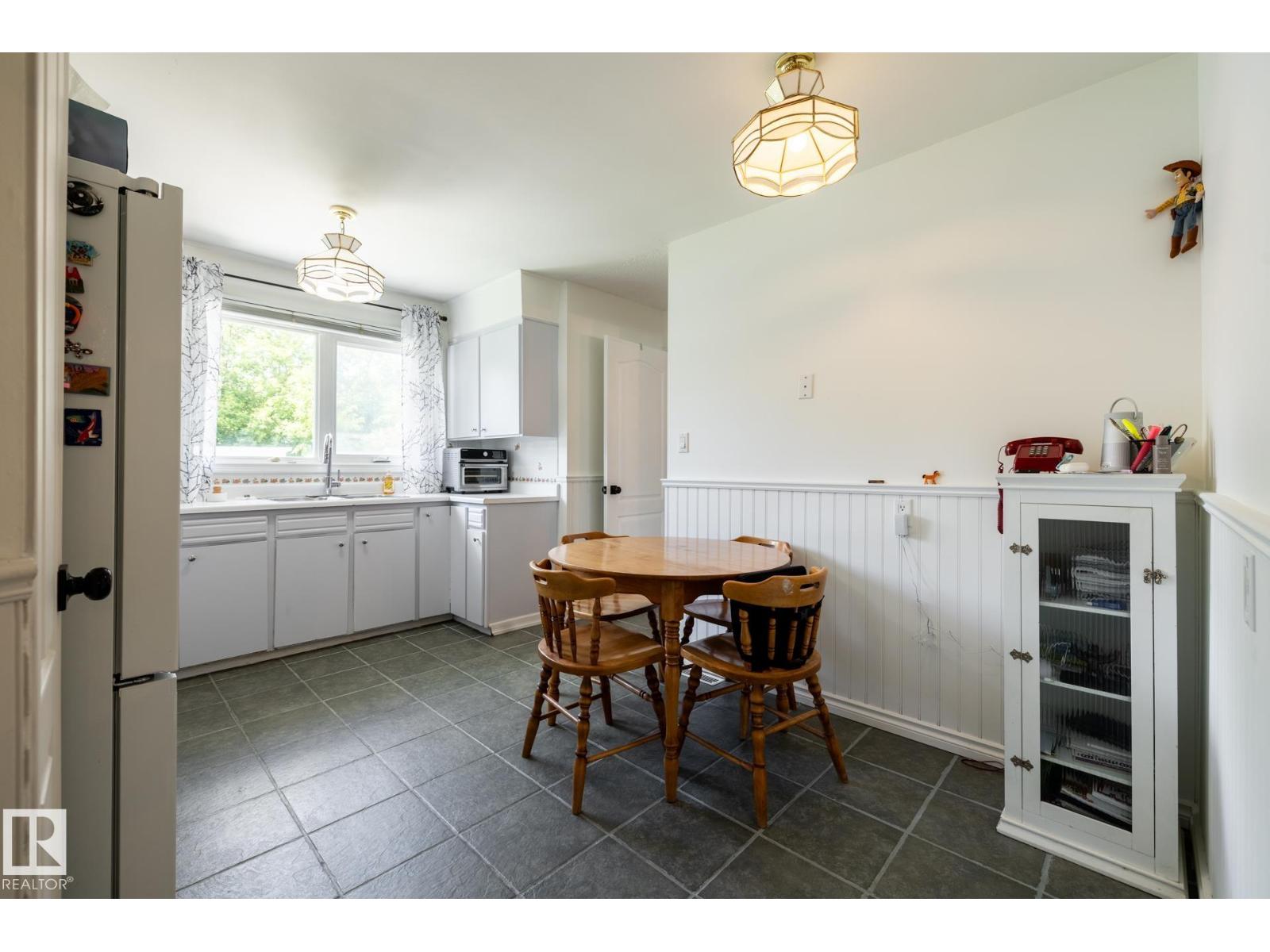 2309 MILLBOURNE RD W NW - 15
