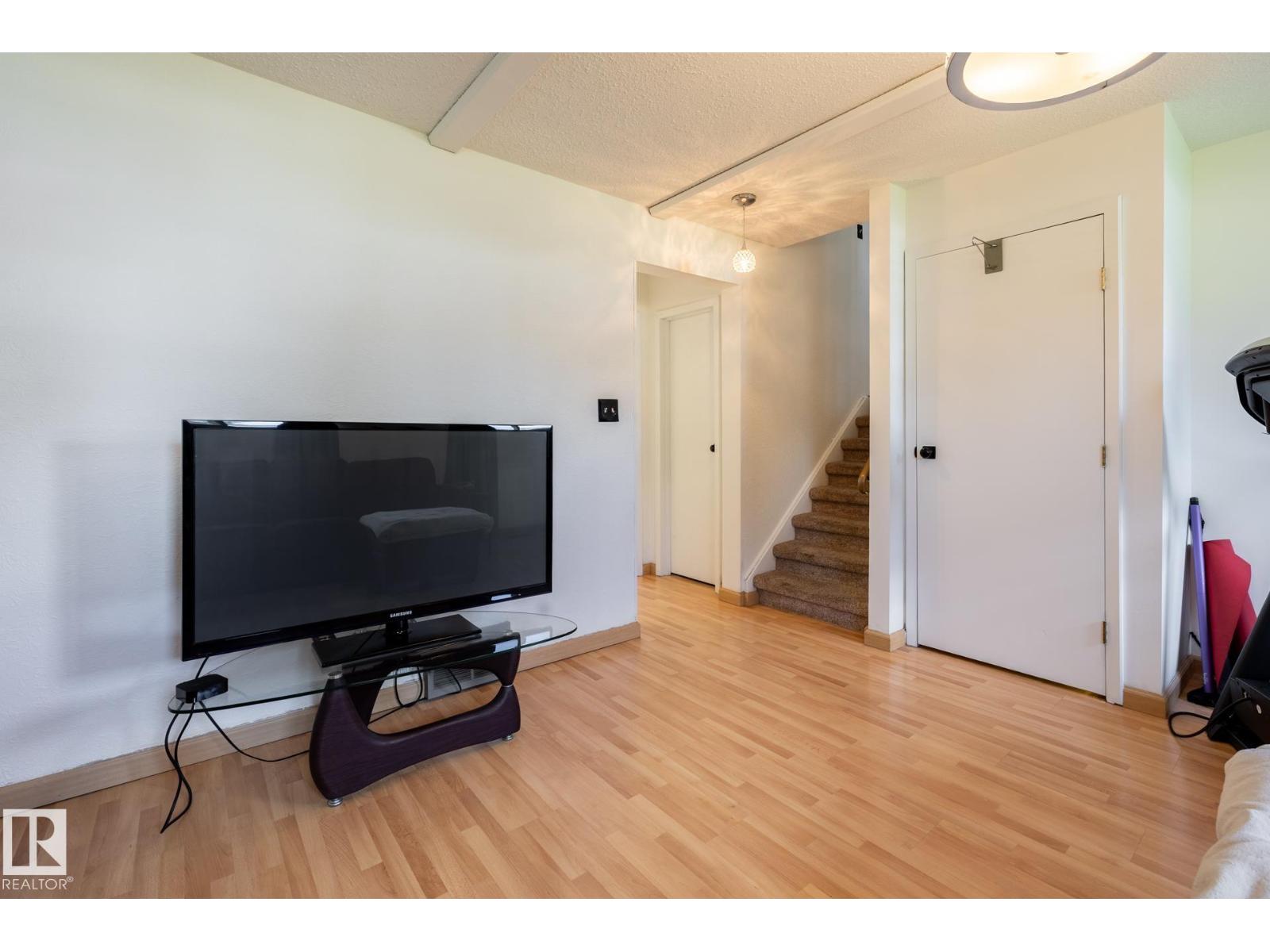 2309 MILLBOURNE RD W NW - 21