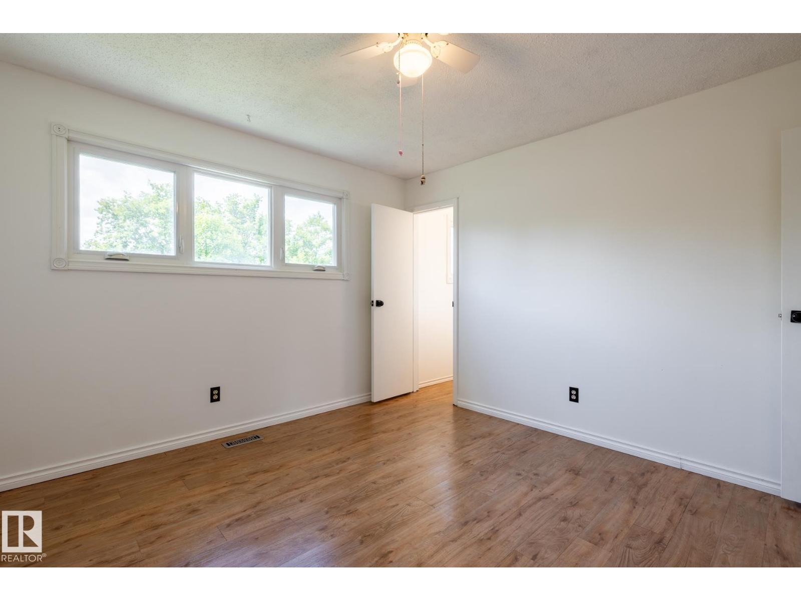 2309 MILLBOURNE RD W NW - 32