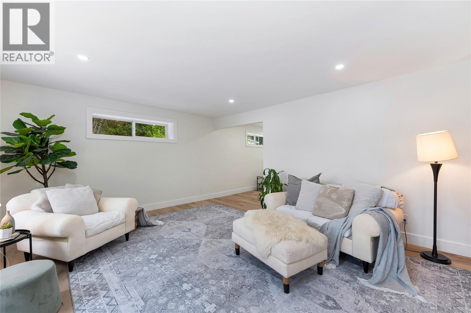 9370 Cottonwood Rd - 8