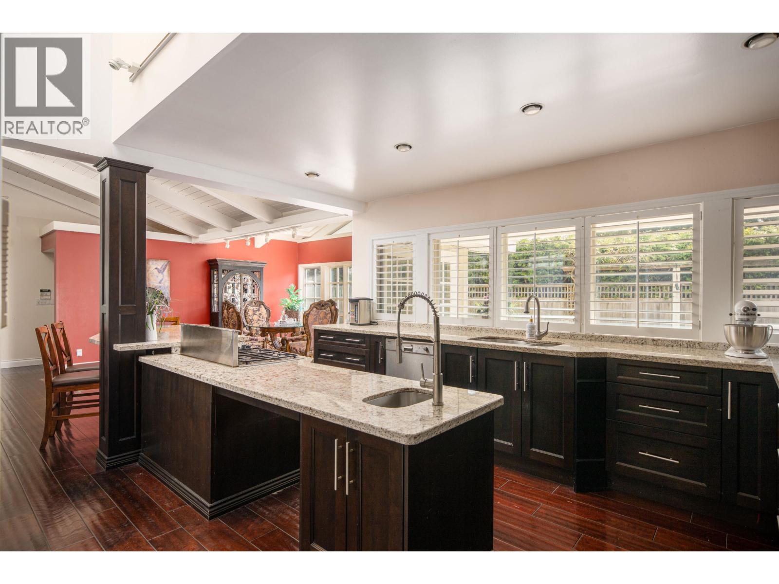 888 PYRFORD ROAD, West Vancouver