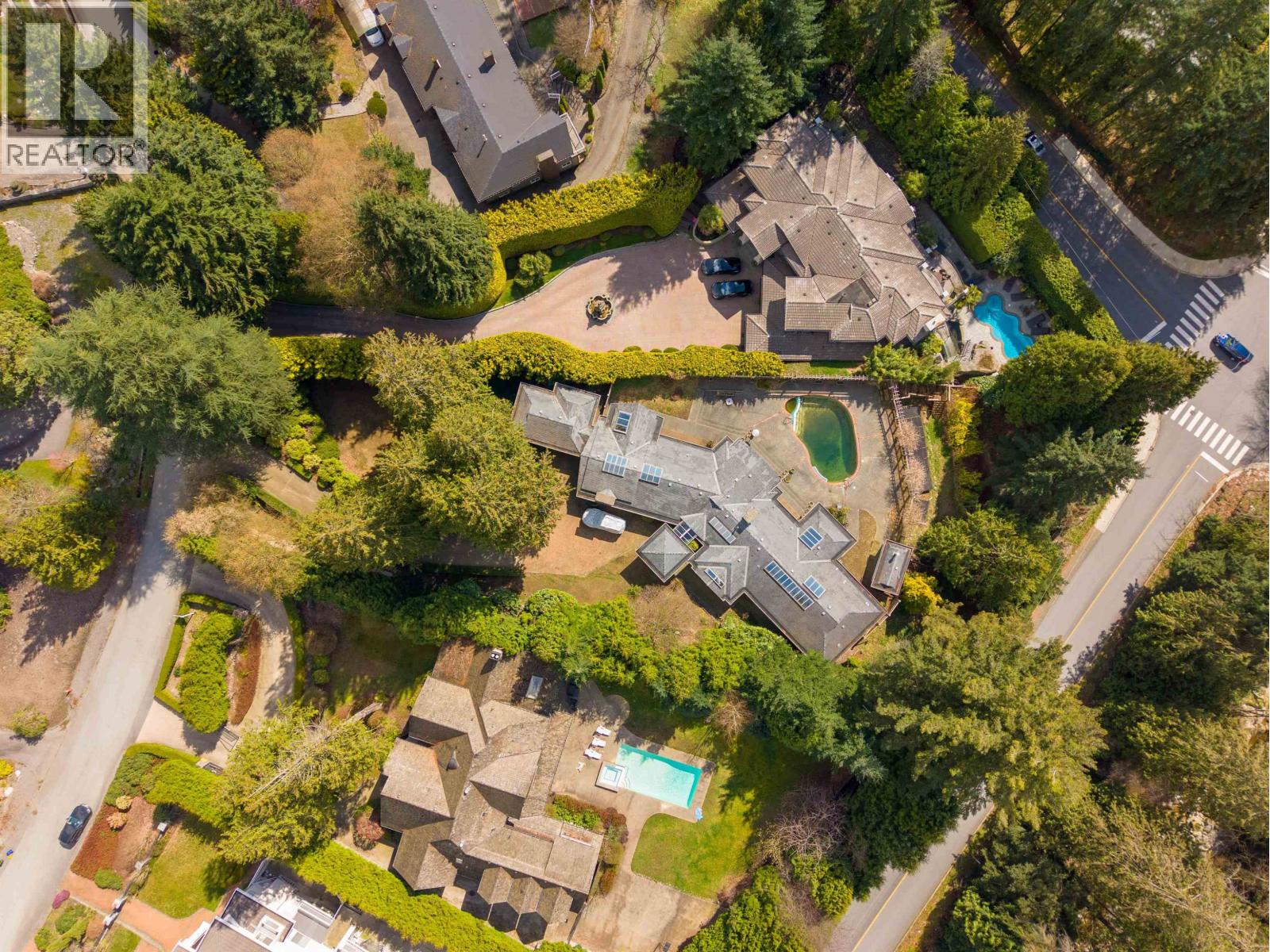888 PYRFORD ROAD, West Vancouver