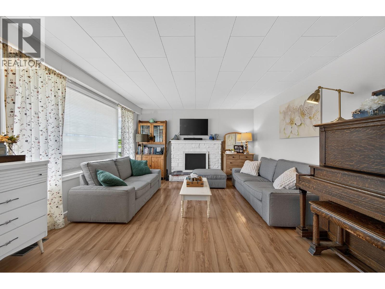 229 Nelson Avenue - 4