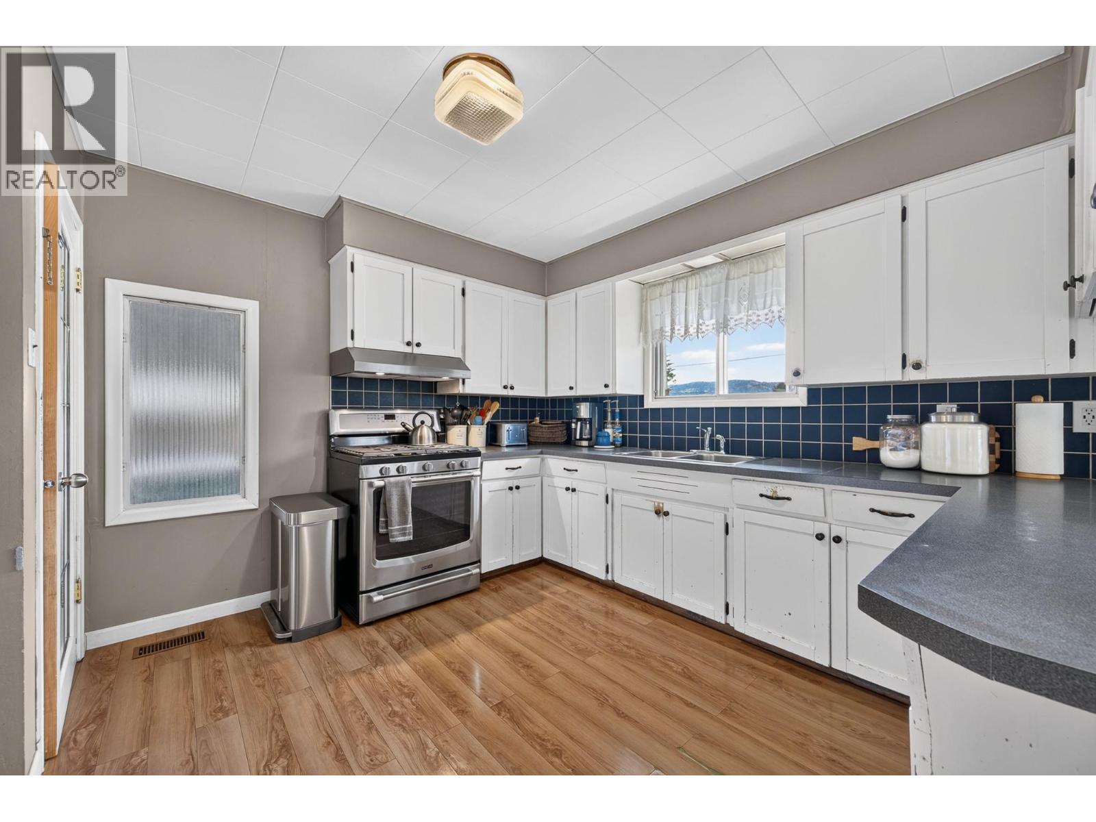 229 Nelson Avenue - 7