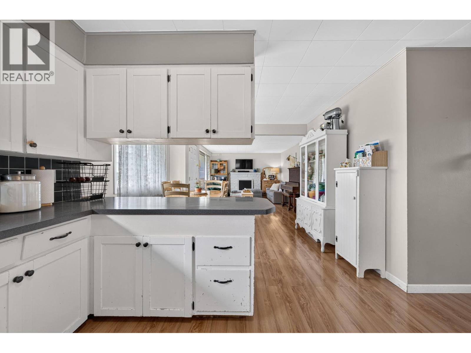 229 Nelson Avenue - 9