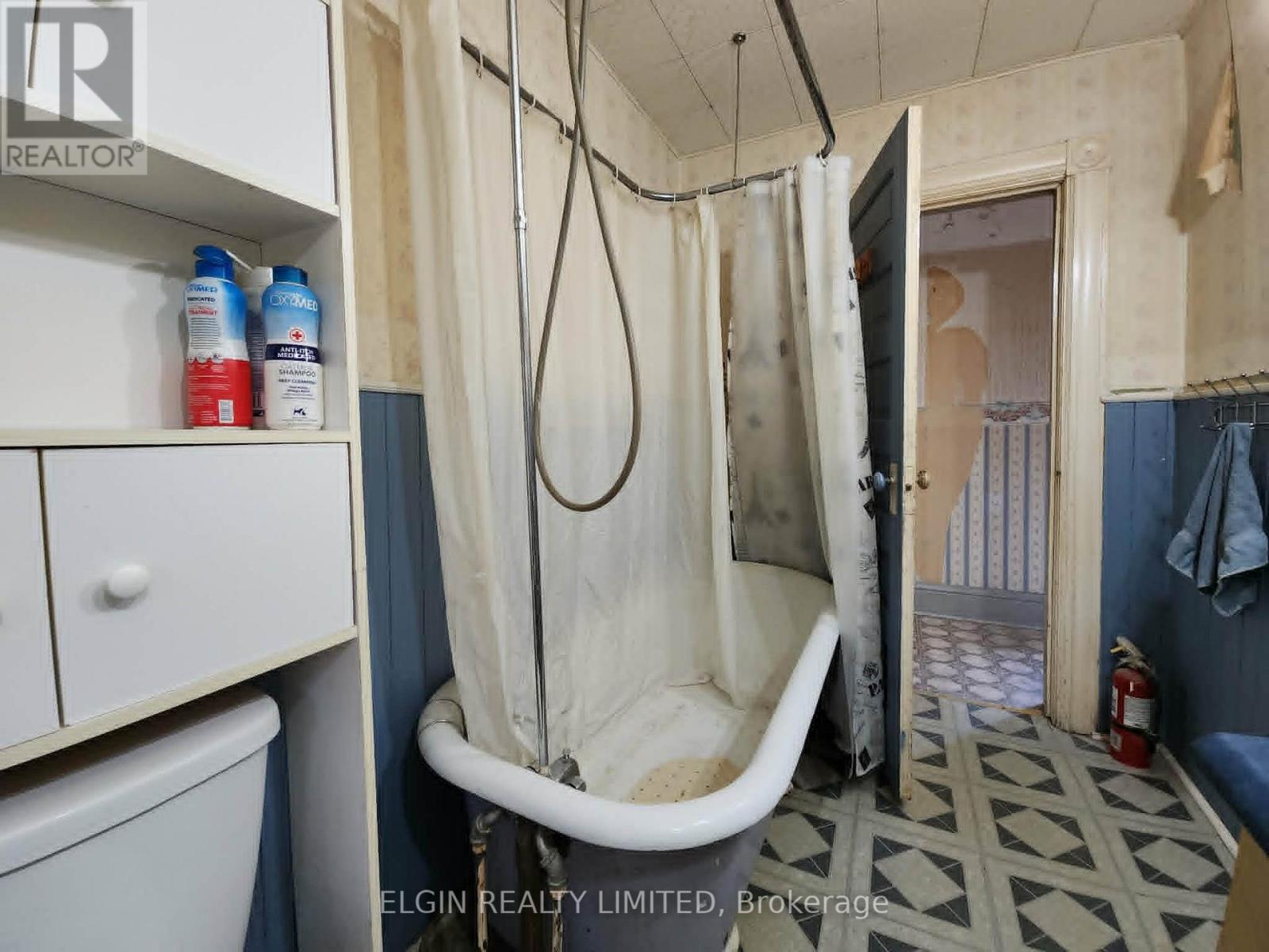 107 GLADSTONE AVENUE - 13