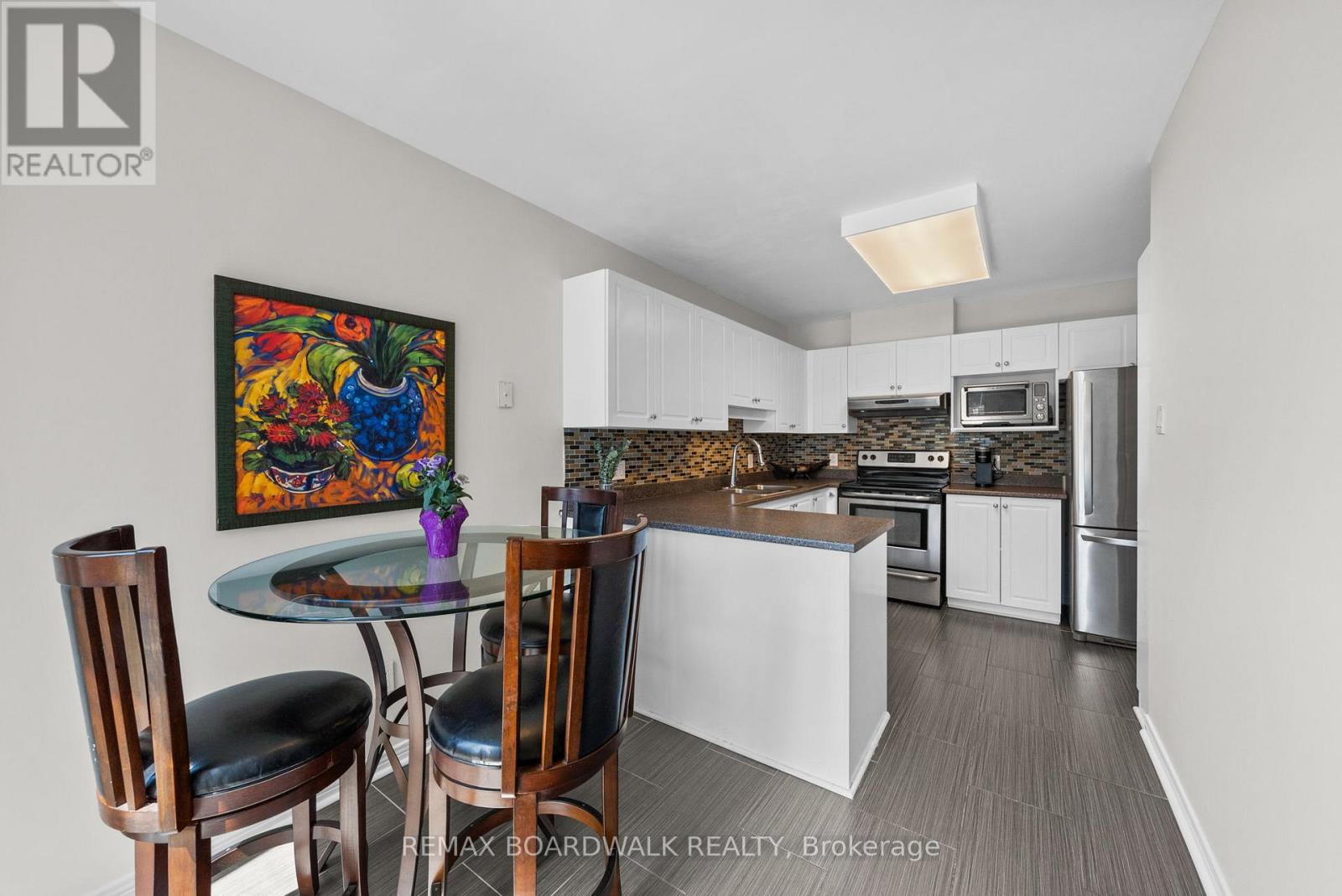 50 GRAY CRESCENT - 10