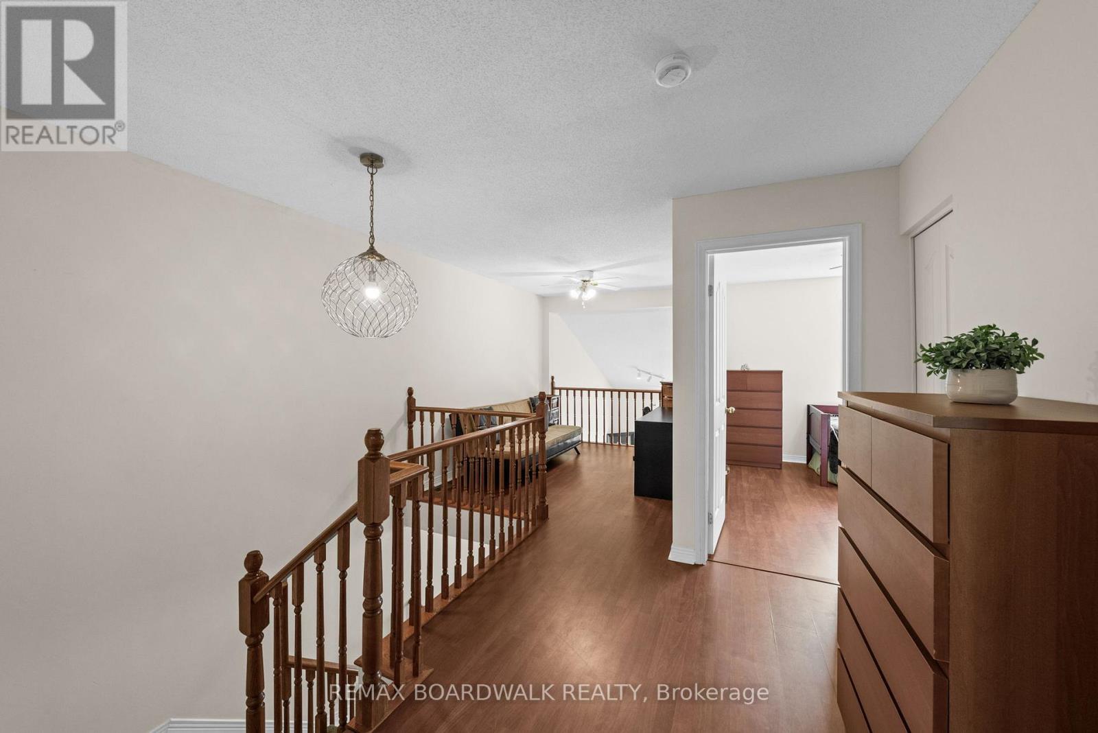 50 GRAY CRESCENT - 13