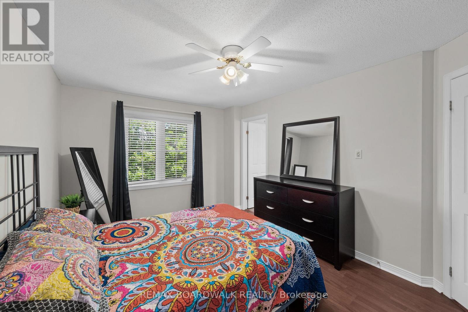 50 GRAY CRESCENT - 15