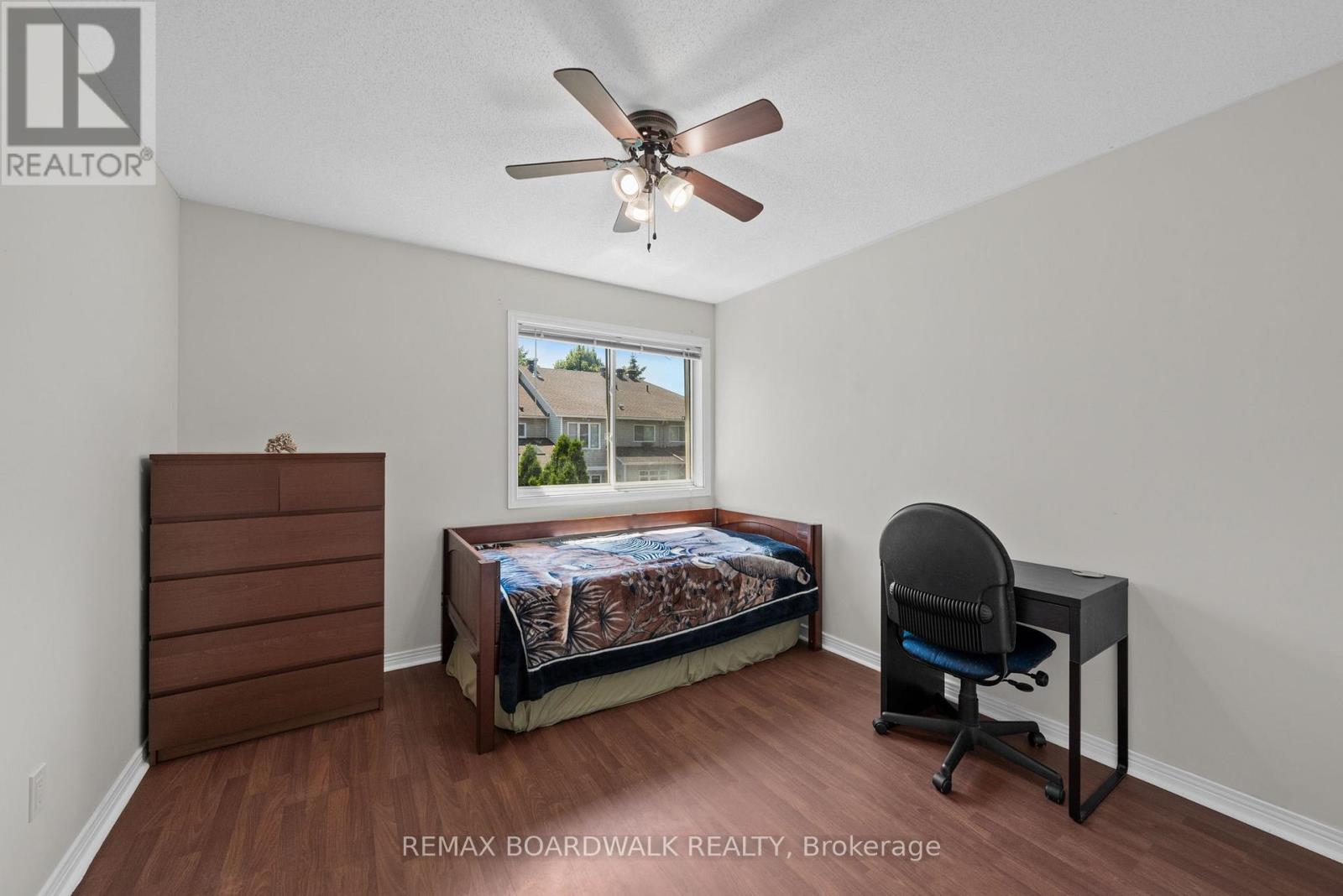 50 GRAY CRESCENT - 18
