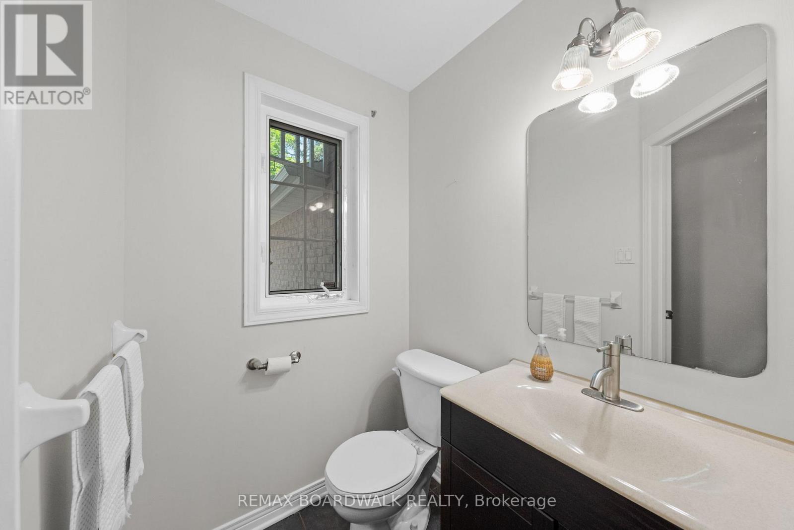 50 GRAY CRESCENT - 4