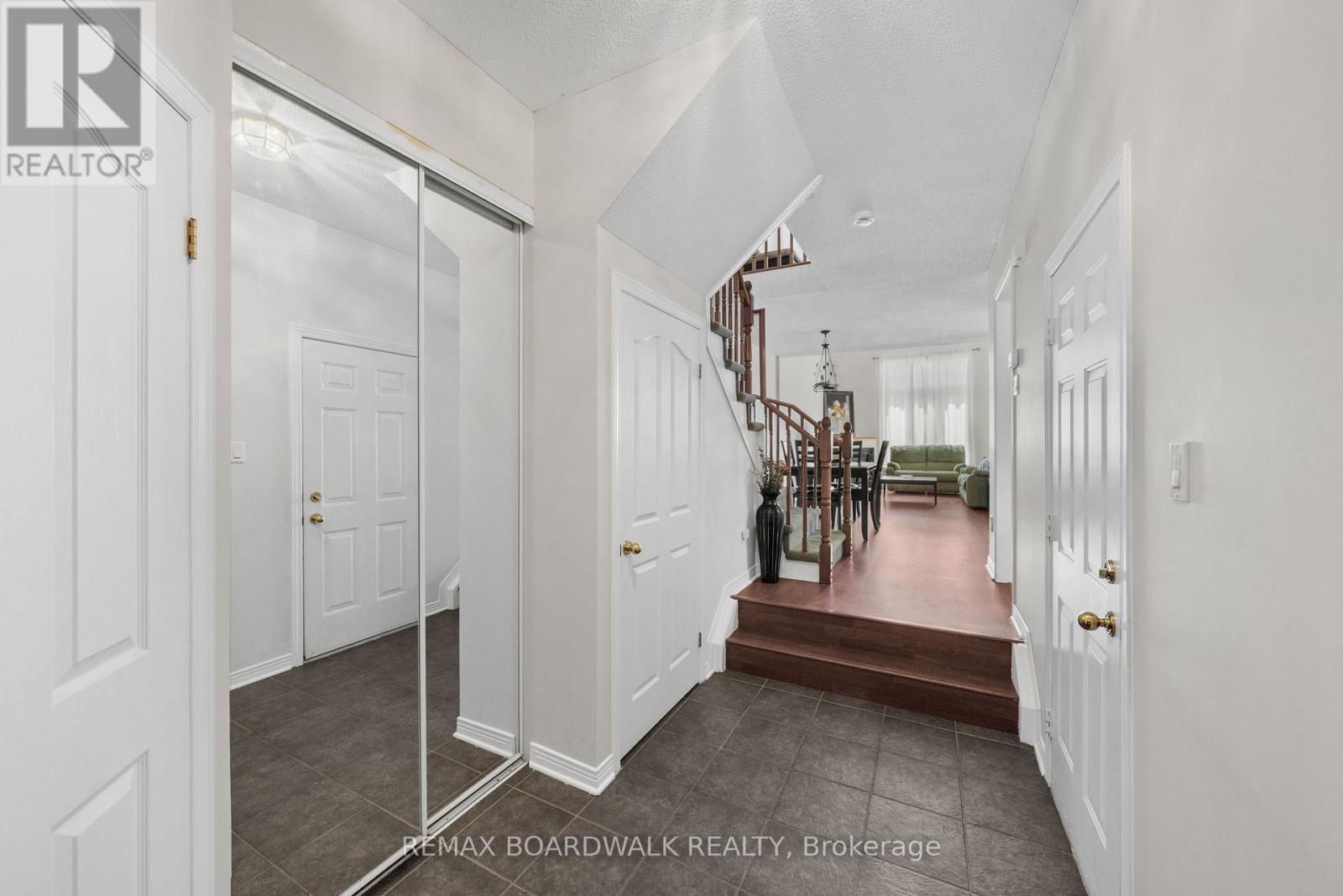 50 GRAY CRESCENT - 5