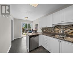 Family room - 50 Gray Crescent, Ottawa, ON K2K3L2 Photo 12