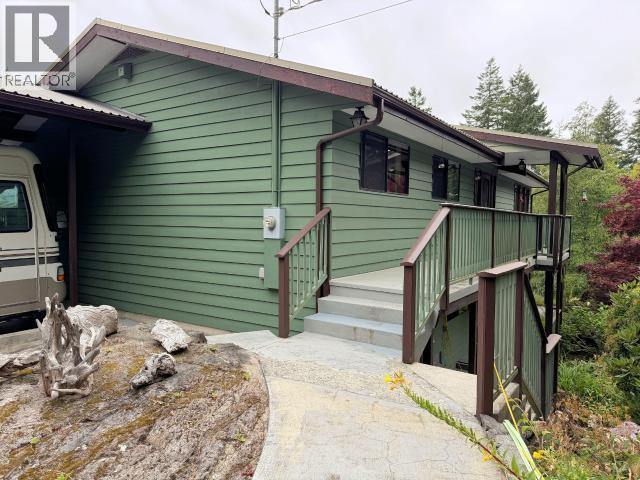 9573 LARSON ROAD, Powell River