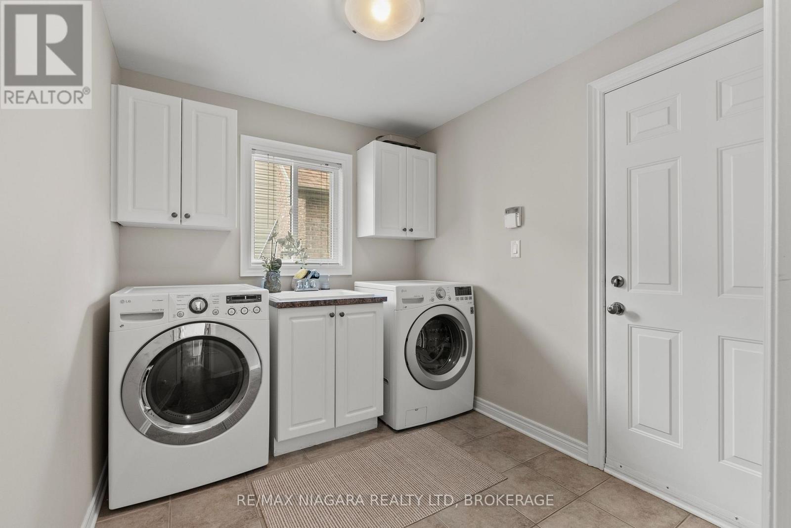 282 WINTERBERRY BOULEVARD - Image 22
